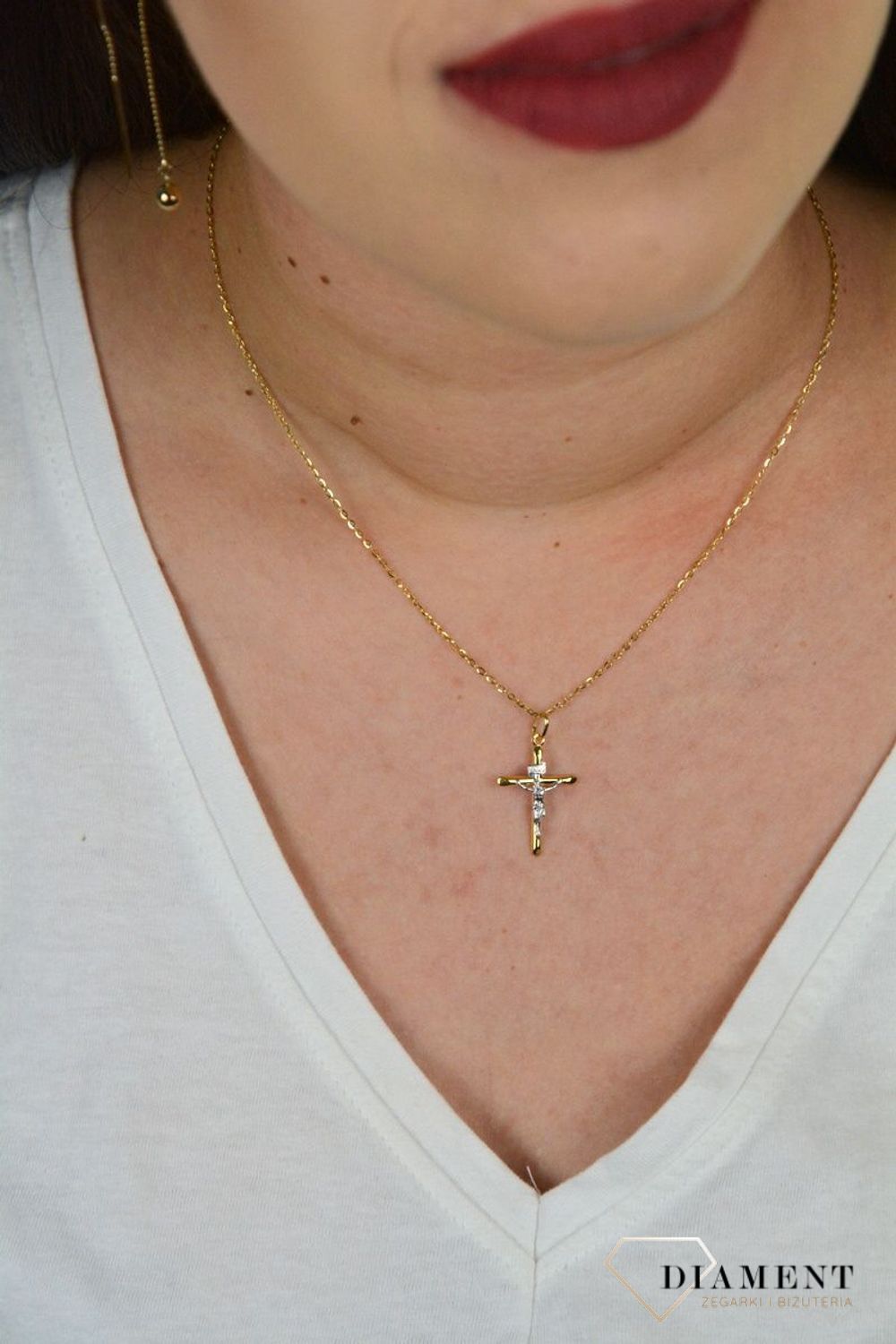 Złota zawieszka krzyżyk z wizerunkiem białe złoto ZA 674B.jpg